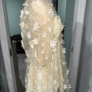 Elegant Floral Appliqué Dress